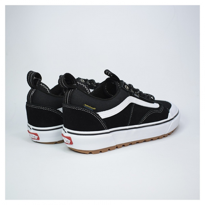 Zapatillas Vans MTE Old Skool Waterproof Black/White VN000CVNBA21