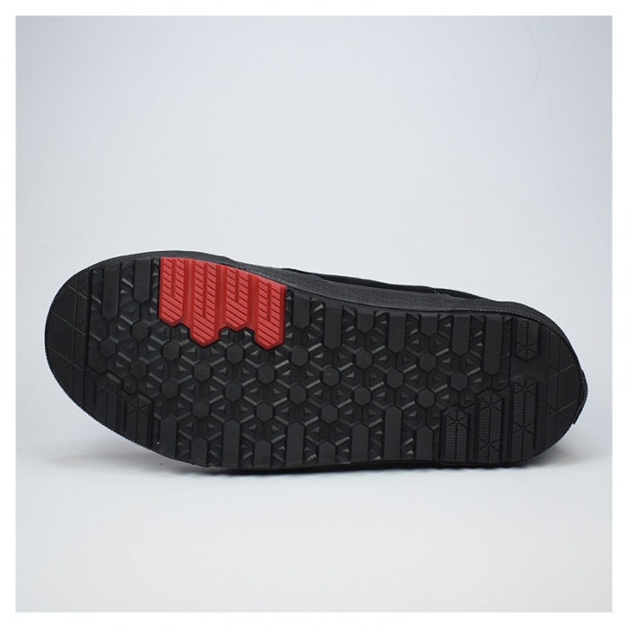 Zapatillas Vans Mte Sk8-Hi Waterproof Black/Black VN000CVTBKA1