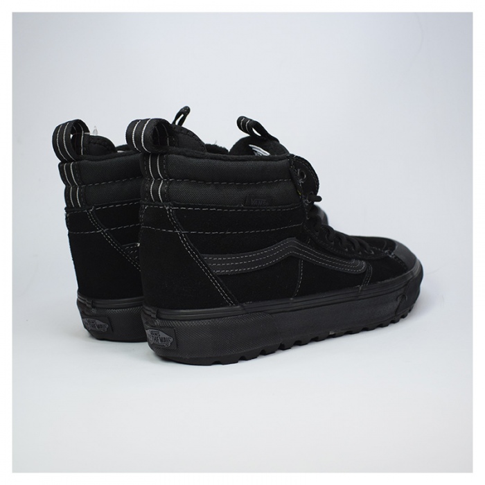 Zapatillas Vans Mte Sk8-Hi Waterproof Black/Black VN000CVTBKA1