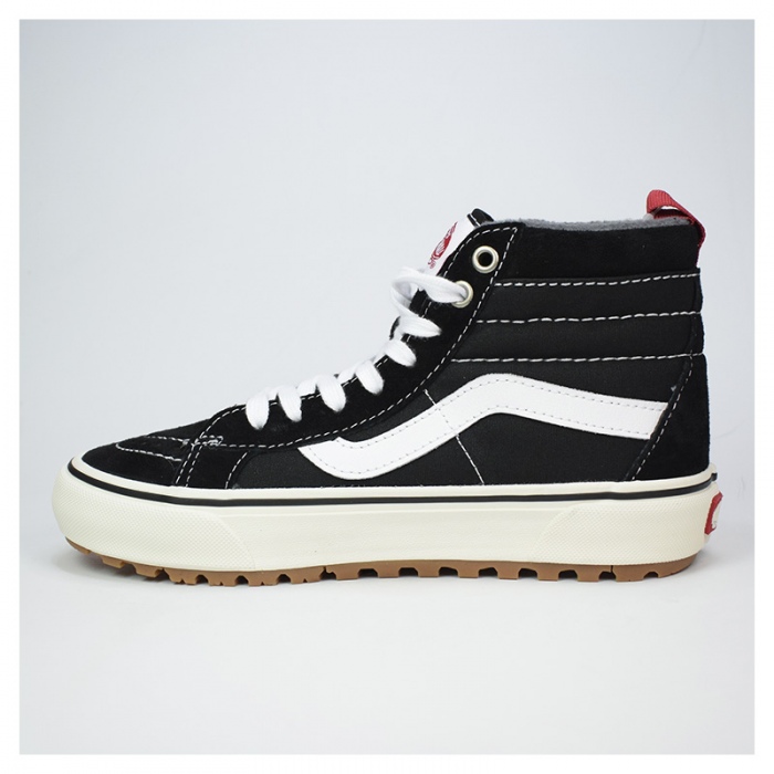 Zapatillas Vans Sk8-Hi Mte-1 Black/True White VN0A5HZY6BT1