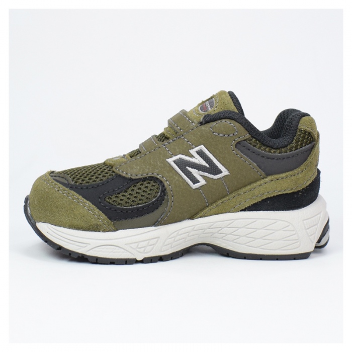 Zapatillas New Balance niño 2002 IV2002RZ