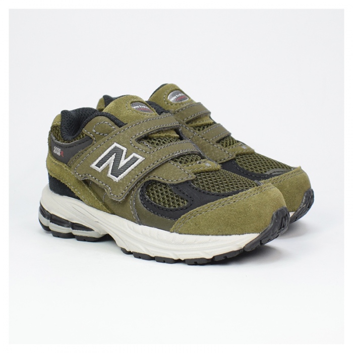 Zapatillas New Balance niño 2002 IV2002RZ