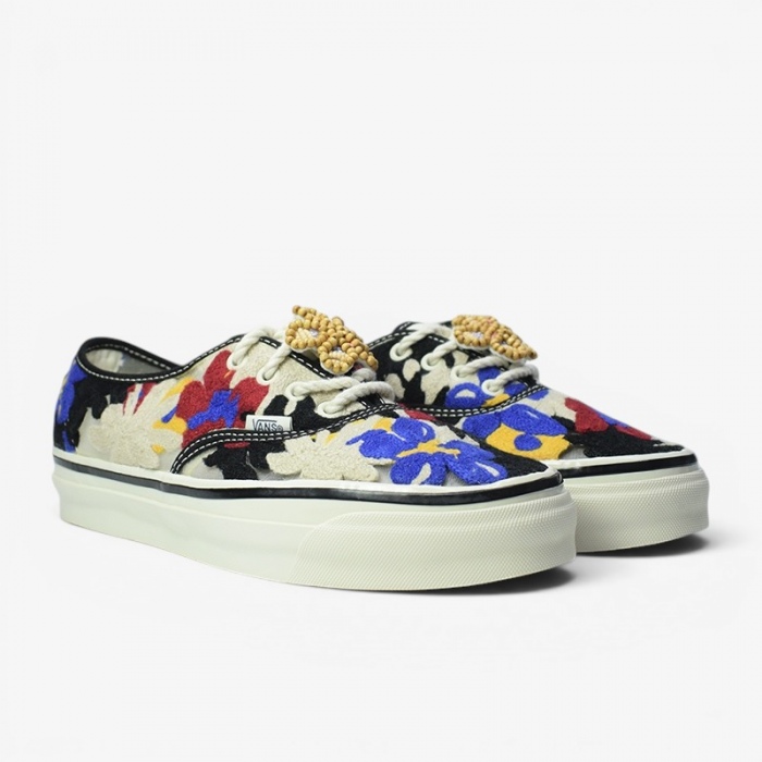 Vans Authentic LX Authentic 44 Needlewor Multi VN000Y0S4481