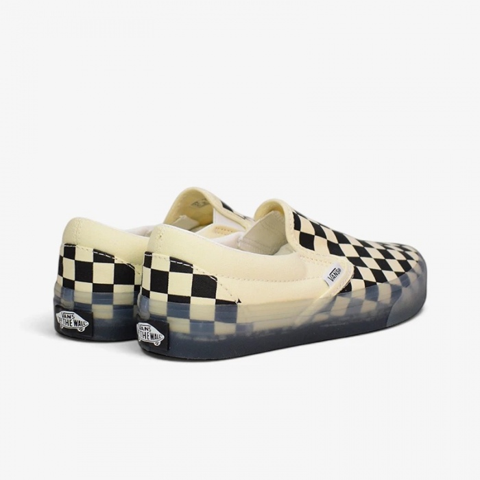 Zapatillas Vans Classic Slip-On Translucent/Black/Marshmallow VN000DAHBPQ